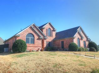 613 Clay Ln, Sherman, TX 75092