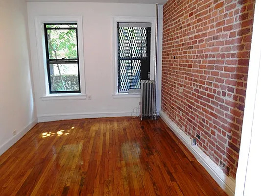 Rented by PMG Real Estate  | media 6