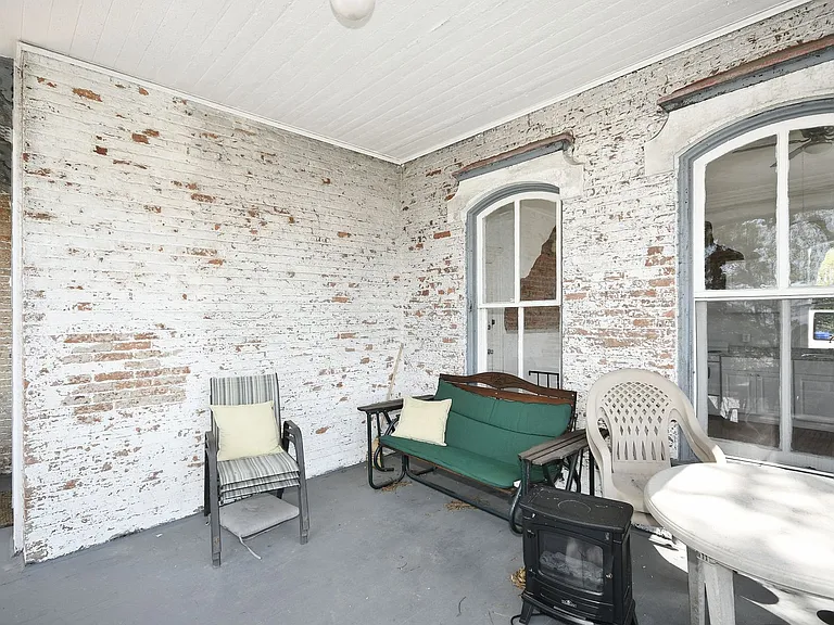 991 Leon Rd — Photo 3