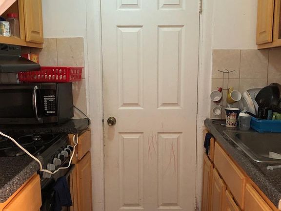 5th image of 190 Clinton Ave APT 3