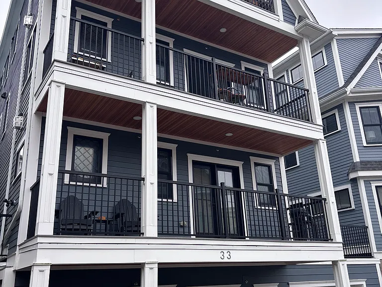 33 Woodlawn St #3 — Photo 2