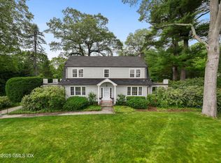 30 Evergreen Rd, Greenwich, CT 06830