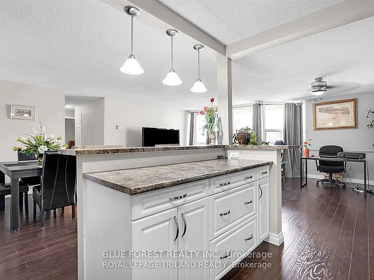 363 Colborne St #1006 — Photo 9