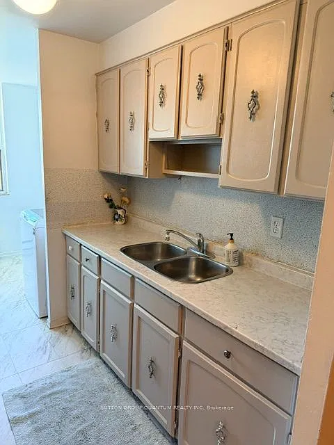 3 bed, $3,075 — Photo 4
