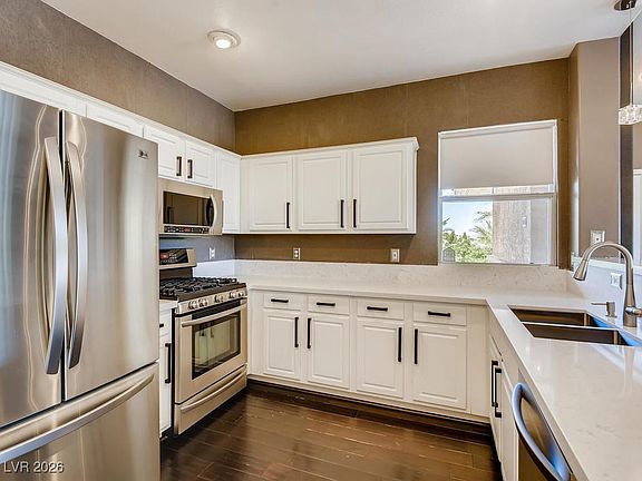 4th image of 909 Domnus Ln APT 202