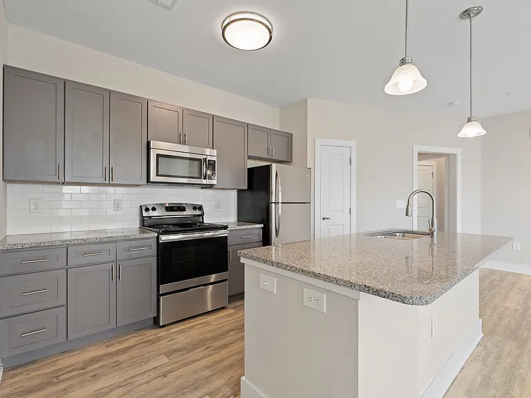 Gateway Apartments — Photo 28