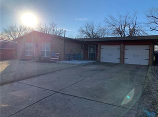 1115 Pin Oak Dr, Guthrie, OK 73044