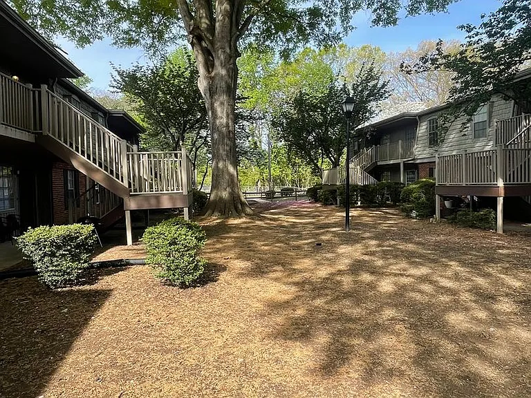 3824 E Country Club Rd — Photo 4