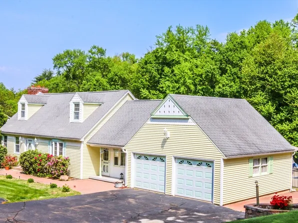 353 Pease Rd, East Longmeadow, MA 01028