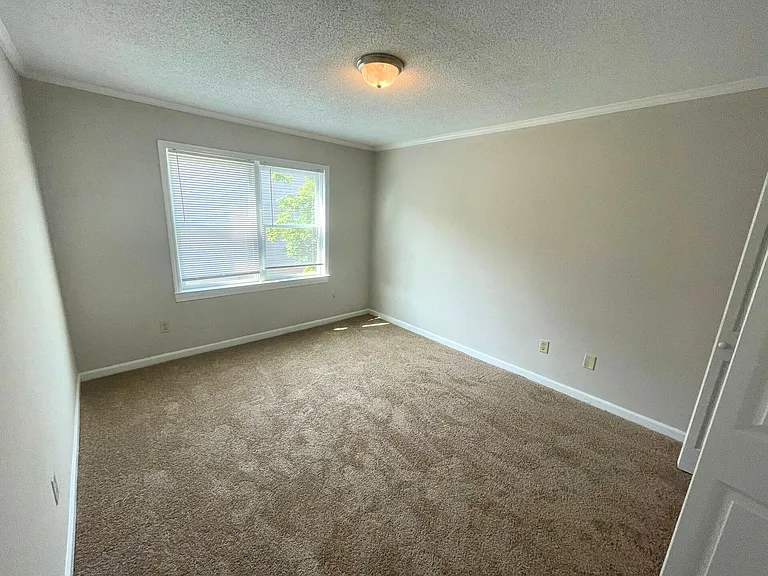 2505 W Broad St #414 — Photo 8