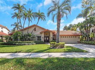 126 Woodcreek Dr E, Safety Harbor, FL 34695