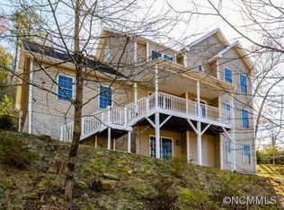 171 Woodburn Dr, Swannanoa, NC 28778