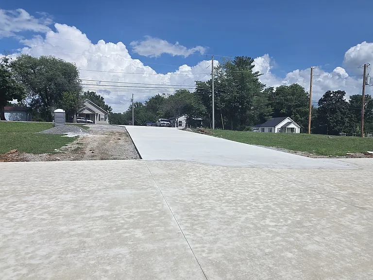 219 Mullican St #1 — Photo 15