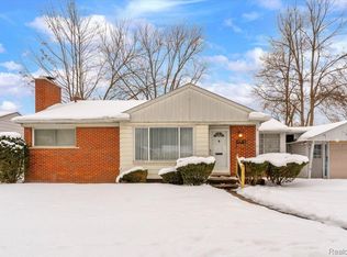 18979 Whitby St, Livonia, MI 48152