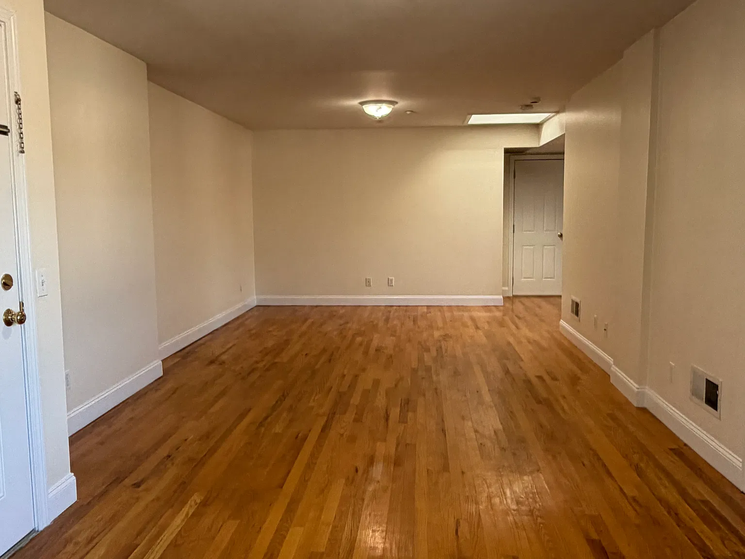 2 bed, $2,600 — Photo 3
