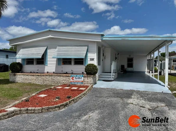 36121 Plum Ave, Grand Island, FL 32735