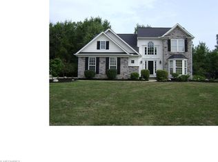 5297 Berkshire Dr, Sheffield Village, OH 44054