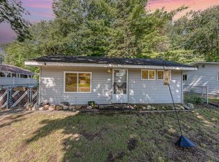107 Hardwood Ave, Houghton Lake, MI 48629