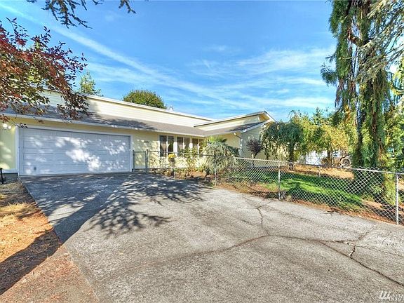 2nd image of 5521 Mount Tahoma Ct SE