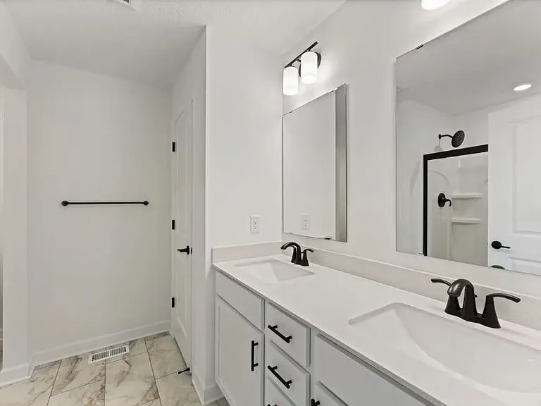 18325 Gladiator Dr — Photo 13