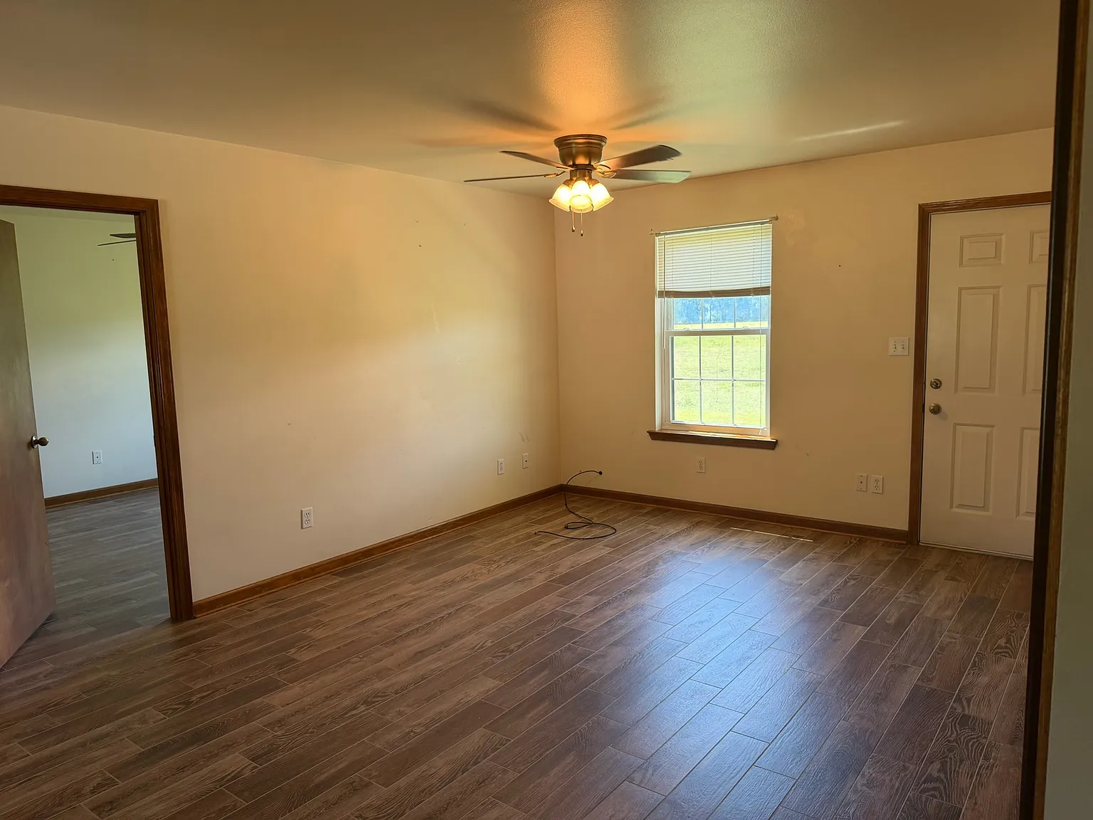 2 bed, 895 sqft, $850 — Photo 2