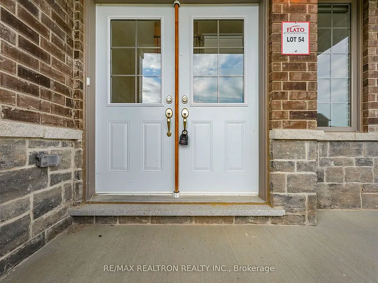 17 Corbett St — Photo 2