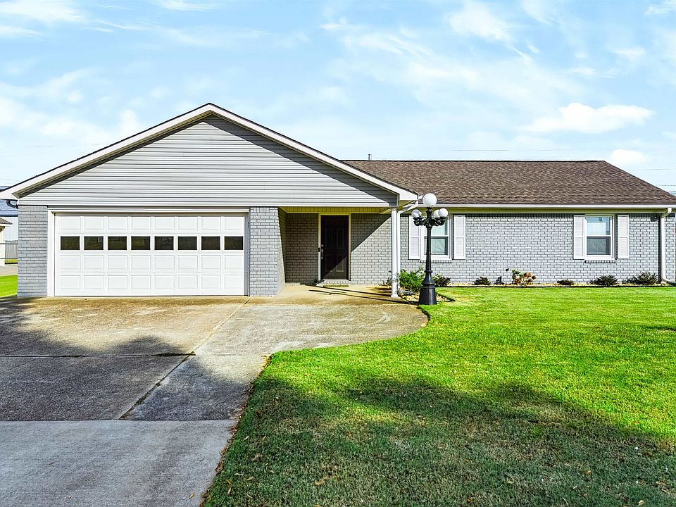 1st image of 1601 Brookford Pl