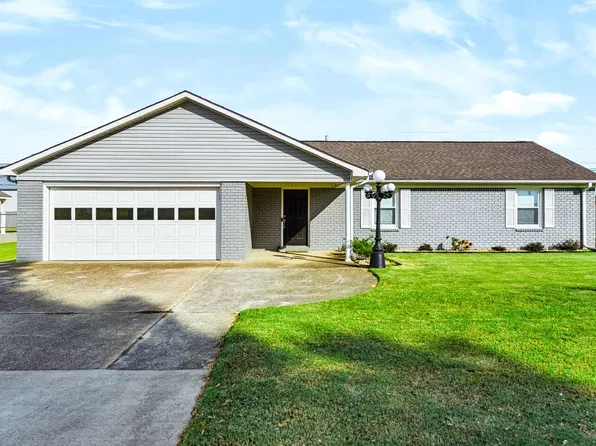 1601 Brookford Pl, Muscle Shoals, AL 35661