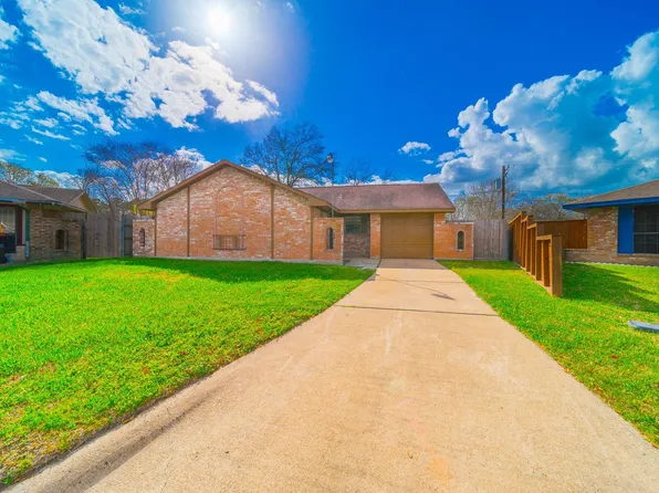 3502 Pine Meadow Ln, Houston, TX 77039