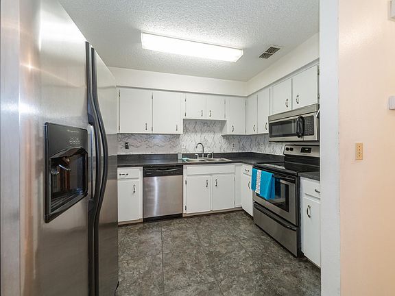 5th image of 284 Granite Dr
