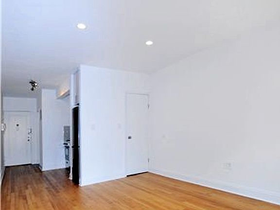 2nd image of 312 W 23rd St APT 4O