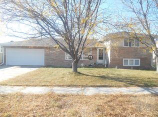 1614 Avenue I, Scottsbluff, NE 69361