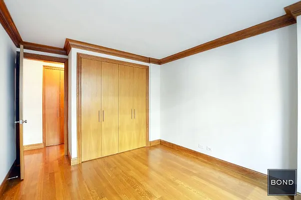 Rented by Bond New York | media 17