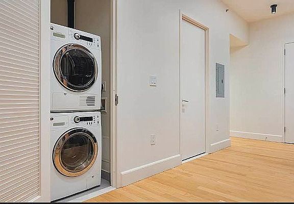 4th image of 487 Keap St #435