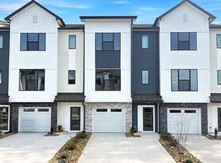 6 Pikewood Ln, Greenville, SC 29607