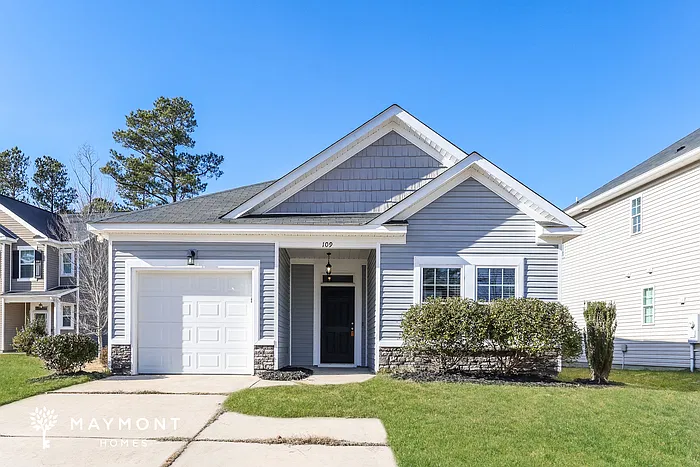 109 Kenosha Ct