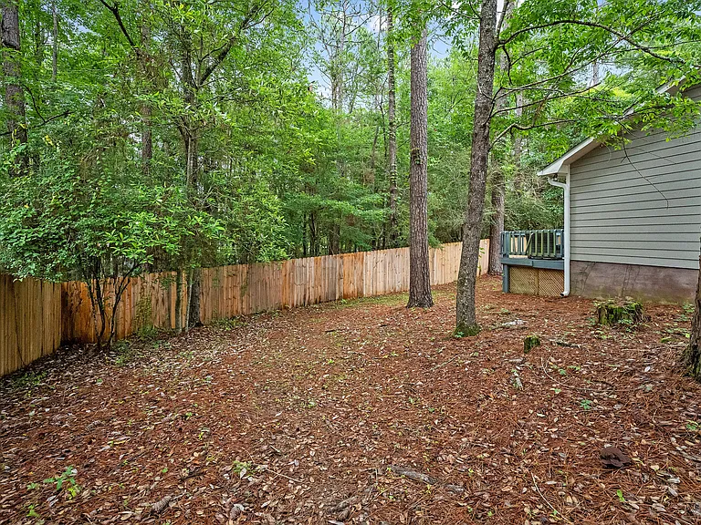 115 Donna Cir — Photo 26