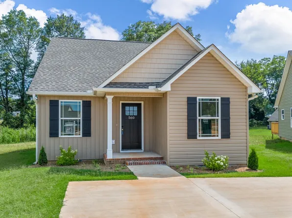 560 Molly Parker Ln, Spartanburg, SC 29301