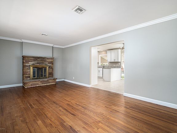 4th image of 821 Prospect Ave
