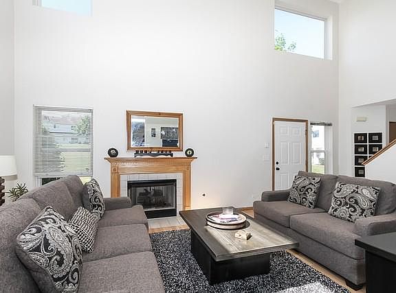 4th image of 1426 Meadowsedge Ln #6