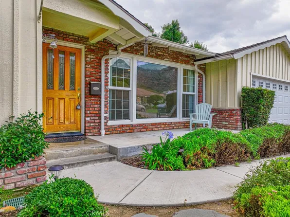 512 W Whitcomb Ave, Glendora, CA 91741