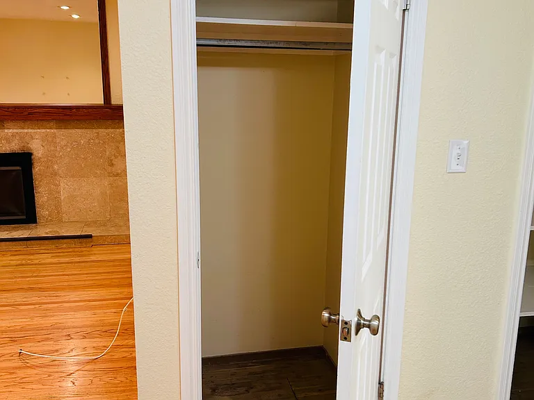 61 Jemco Ct — Photo 8