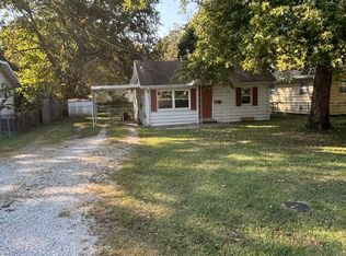 1928 W Calhoun St, Springfield, MO 65802