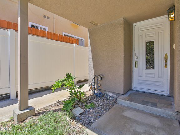 2nd image of 18134 Killion St Unit 10