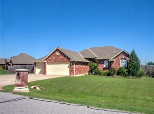 3667 Kindle Ln, Norman, OK 73072