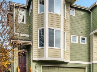 4002 NE 4th Pl, Renton, WA 98056