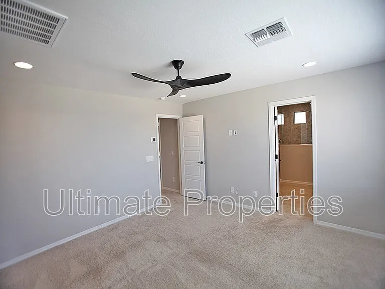 8920 W Marshall Ave — Photo 17