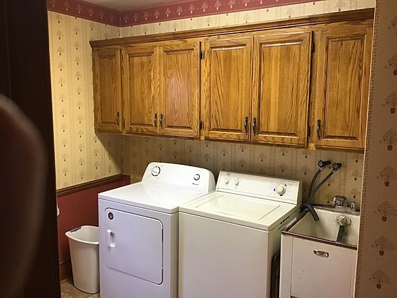 5th image of 5750 S 110th St
