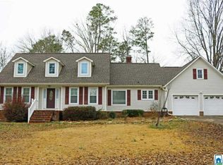 204 Carousel Cors, Rainbow City, AL 35906
