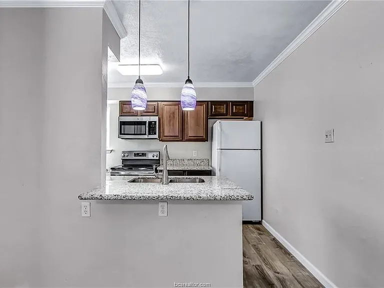 2410 Toro Ln #B — Photo 11